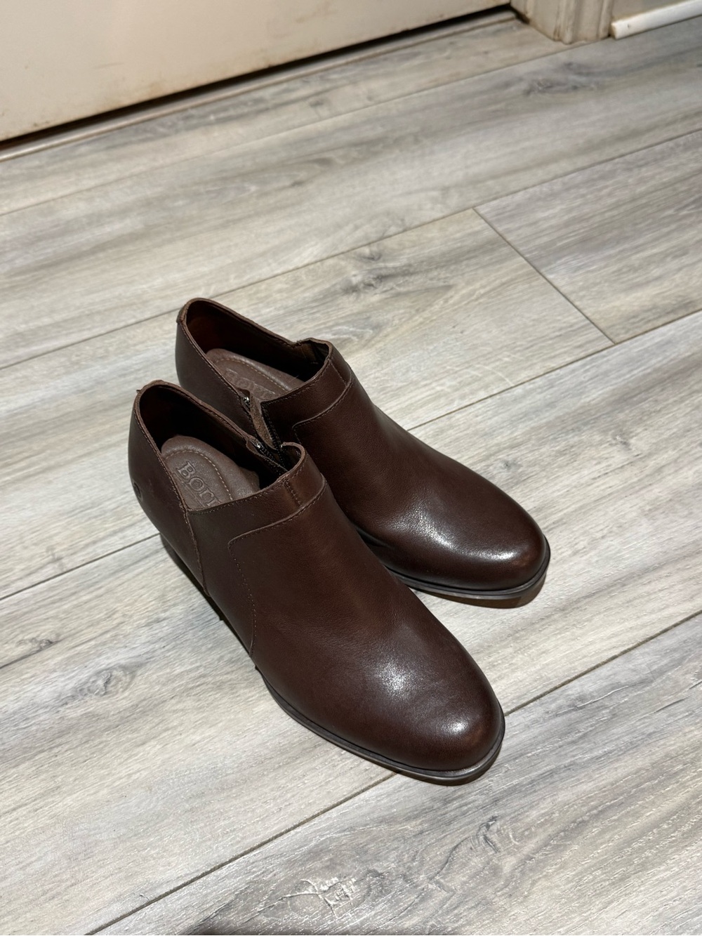 Born Women's Dark Brown Leather Ankle Booties